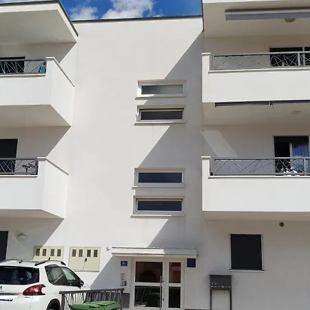 Urban Vukic Apartman *