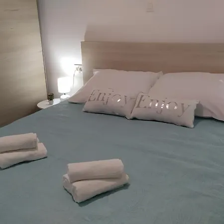 Apartment Urban Vukic Trogir